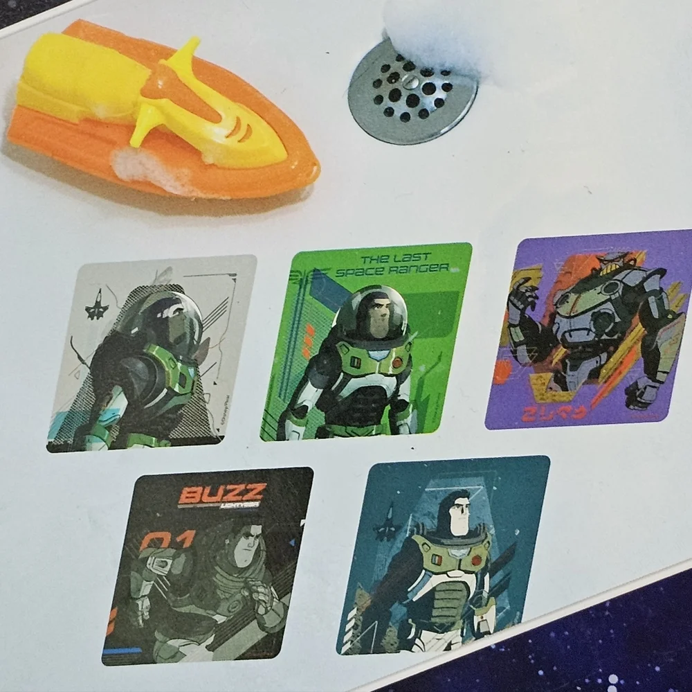 Disney Pixar Buzz Lightyear 5-Pack Tub Treads